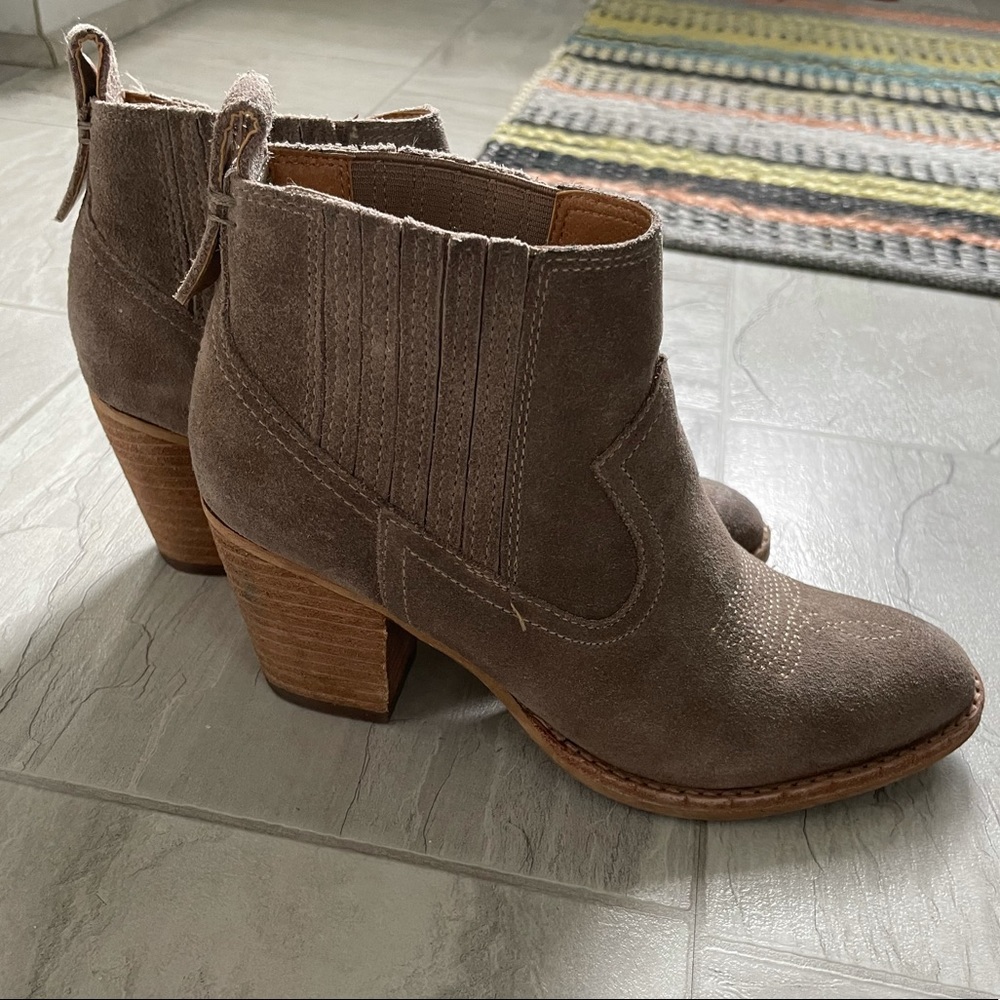 Dolce vita western ankle boot